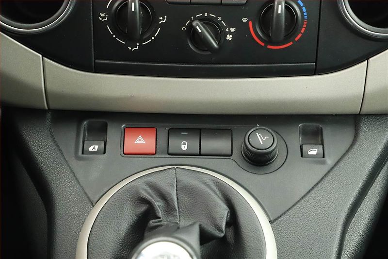 Citroën Berlingo (2015) XTR 1.6 HDi, 5Míst, ČR - fotka 13 z 13