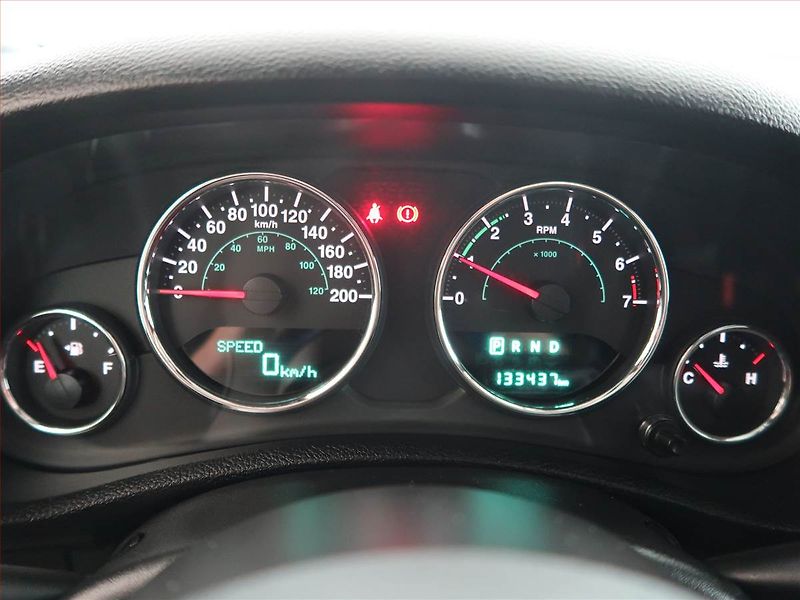Jeep Wrangler (2018) 3.6 V6 - fotka 11 z 20
