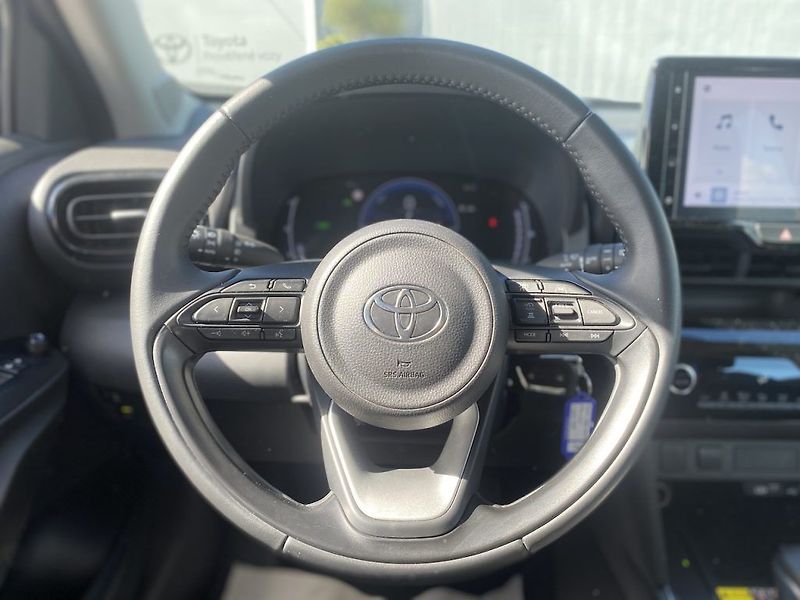 Toyota Yaris Cross 1.5HEV, ČR-1m, Comfort, DPH - fotka 13 z 27