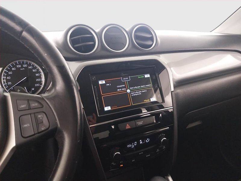 Suzuki Vitara (2016) 1.6 VVT, Automat, Serv.kniha - fotka 12 z 20