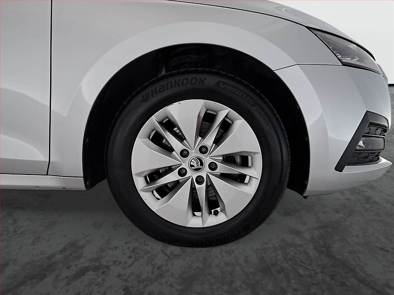 Škoda Octavia (2021) Ambition Plus 1.5 TSI - fotka 14 z 19