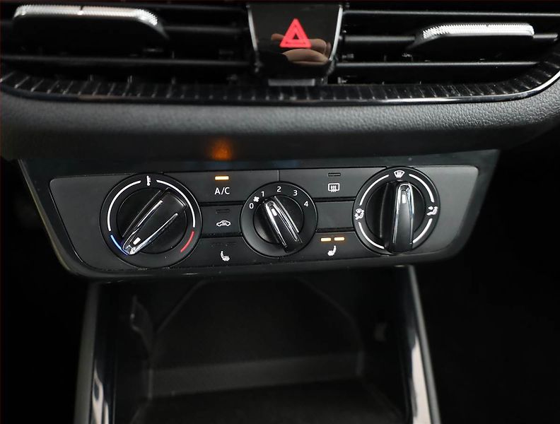 Škoda Fabia (2023) Ambition 1.0 TSI, Serv.kniha - fotka 10 z 19
