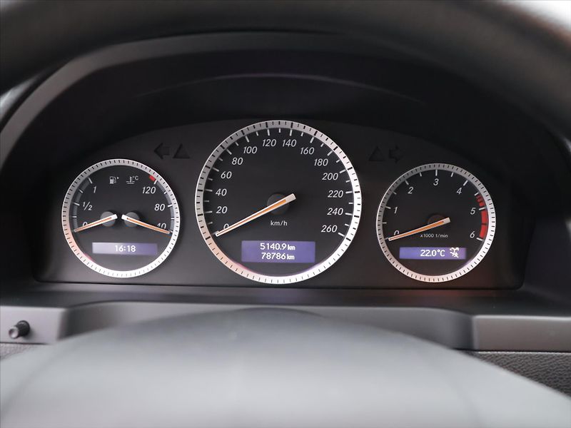 Mercedes-Benz Třídy C 2.2 200CDI 100KW 78'786 km - fotka 15 z 28