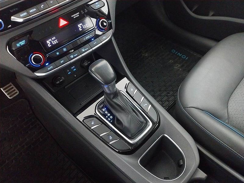 Hyundai Ioniq (2018) Hybrid, Automat, Kůže, Navi - fotka 13 z 21
