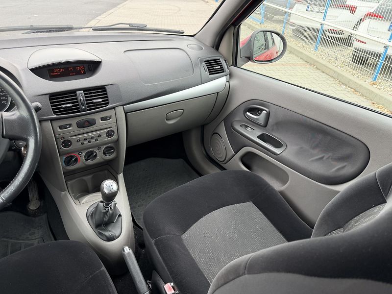 Renault Thalia 1,2i/55kW - KLIMA,ABS,... - fotka 26 z 57