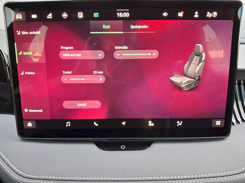 Škoda Superb (2025) Combi iV SportLine DSG 1,5TSi - fotka 18 z 35