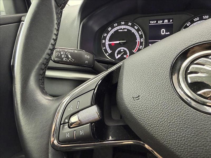 Škoda Karoq 2,0 TDi, DSG,NAVI,TZ,LED - fotka 18 z 28