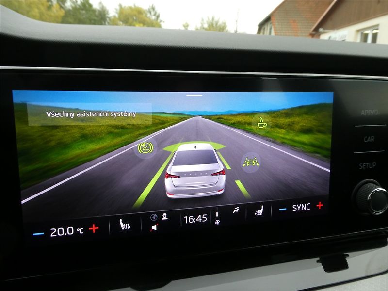 Škoda Octavia 2,0 TDi 110kW serviska,ČR,DPH - fotka 39 z 46