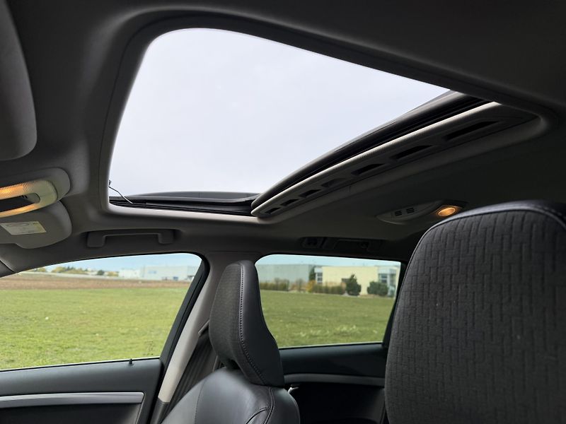 Volvo V70 2.0 D4 POLESTAR NAVI ROZVODY - fotka 31 z 46