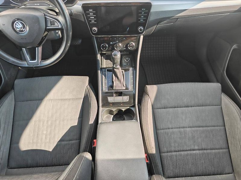 Škoda Superb Ambition Green tec 6DSG 2,0TDI - fotka 9 z 22