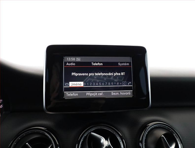Mercedes-Benz Třídy A (2013) A 180 d, Tempomat - fotka 13 z 17