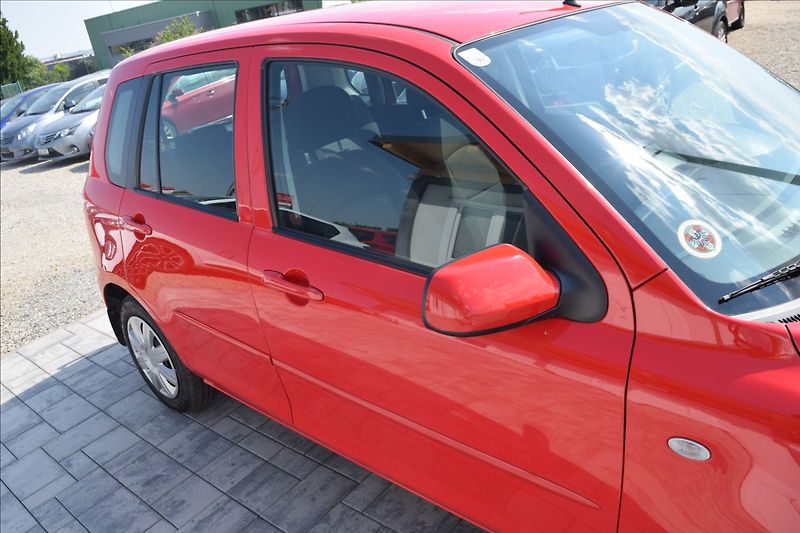 Mazda 2 1,2 I 55KW NÍZKÉ KM BEZ KOROZE - fotka 9 z 41