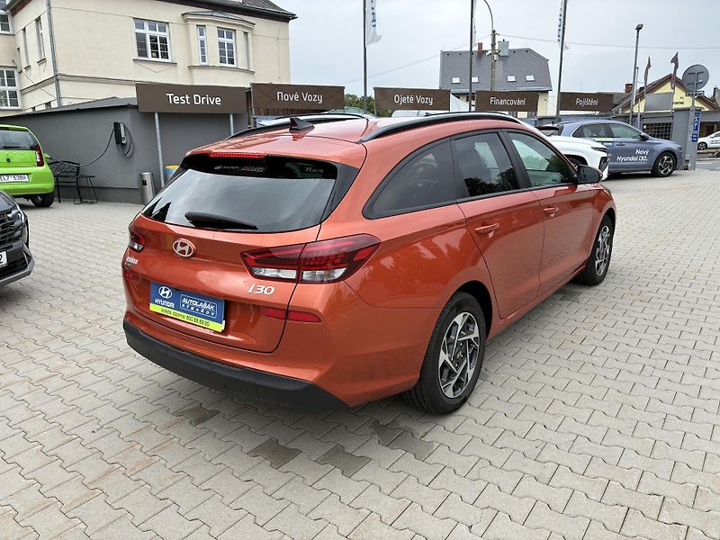 Hyundai i30 WG 1.5DPi 71kW SMART CLIMATE - fotka 3 z 31