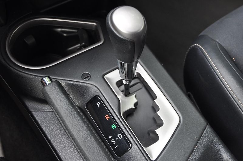 Toyota RAV4 2.5 Hybrid - fotka 14 z 22
