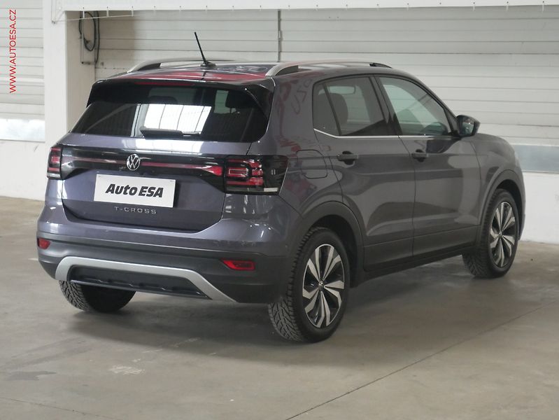 Volkswagen T-Cross (2023) 1.0 TSi, 2.maj,ČR, Style, LED - fotka 4 z 20