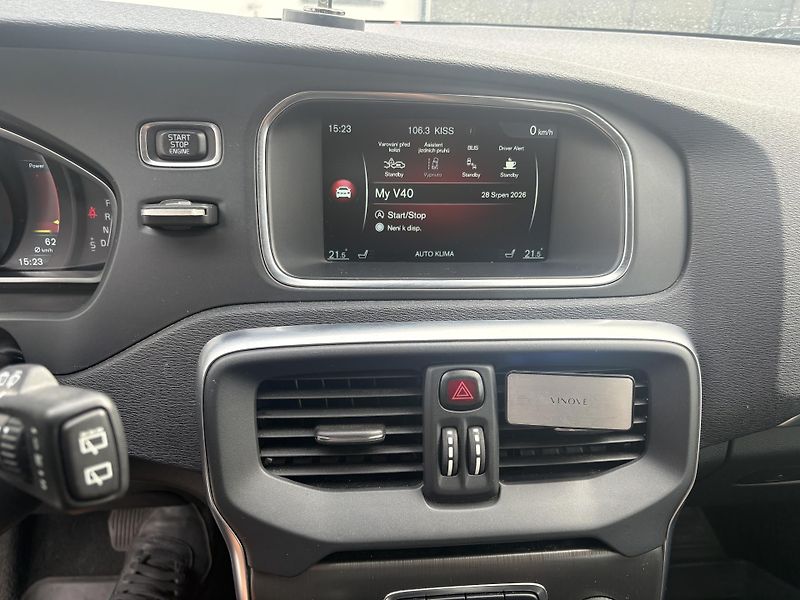 Volvo V40 - fotka 12 z 17