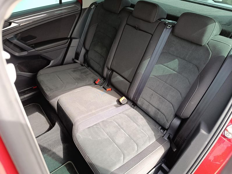 Volkswagen Tiguan 2.0TSI 162kW 4M HIGHLINE ČR  - fotka 15 z 33