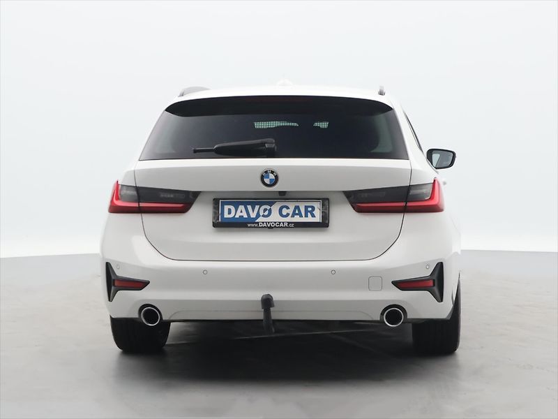 BMW Řada 3 Touring 2,0 320d 140kW CZ DPH - fotka 6 z 35