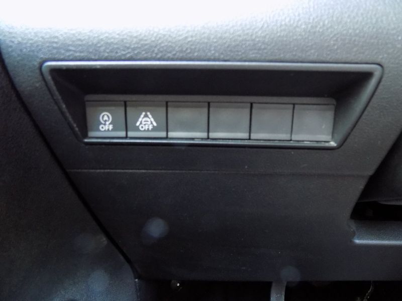 Peugeot Rifter (2021) 1.5HDi/L2H1/klimatizace/ČR/ - fotka 29 z 32