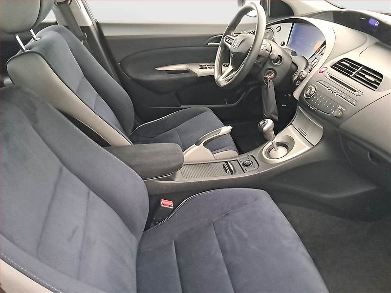 Honda Civic (2008) 1.8 i, Park. senzory - fotka 9 z 16