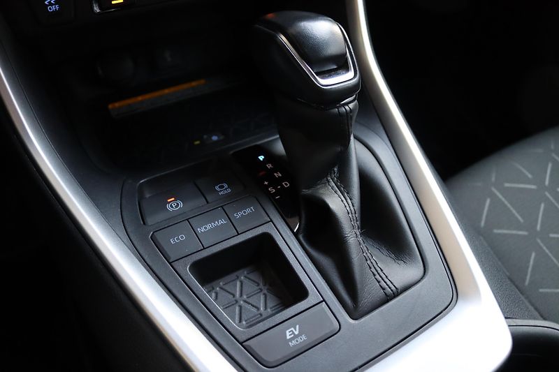 Toyota RAV4 2.5 HYBRID CVT 131kW - fotka 33 z 50