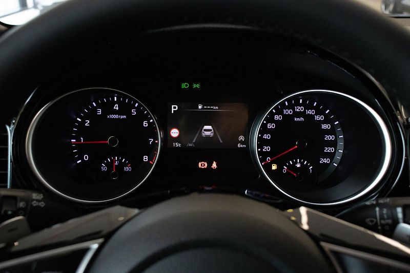 Kia XCeed 1.6 T-GDI GPF 7DCT STEEL EDITI - fotka 10 z 16