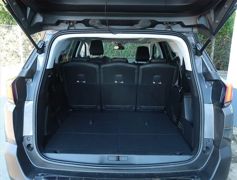 Peugeot 5008 (2019) 1.5 BlueHDi - fotka 14 z 25