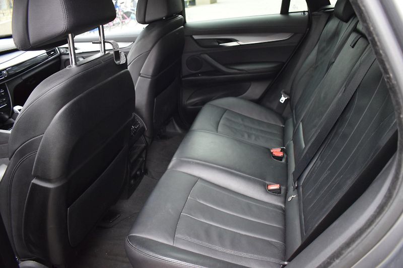 BMW X6 (2015) 40d Xdrive/Navi/větraná sed - fotka 26 z 35