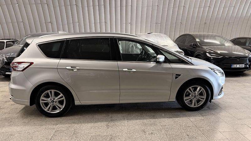 Ford S-MAX (2023) 2.5 HYBRID,TITANIUM,ZÁRUKA - fotka 13 z 35