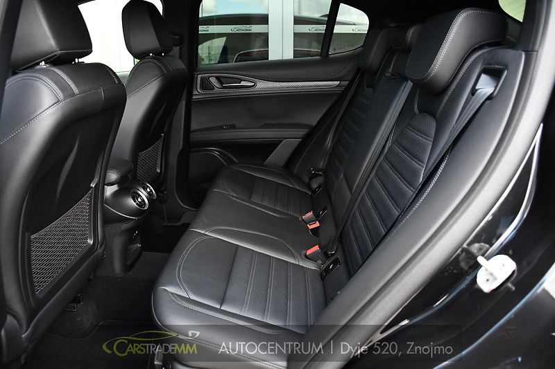 Alfa Romeo Stelvio 2.9V6 Bi-T.382 kW QUADRIFOGLIO - fotka 13 z 55