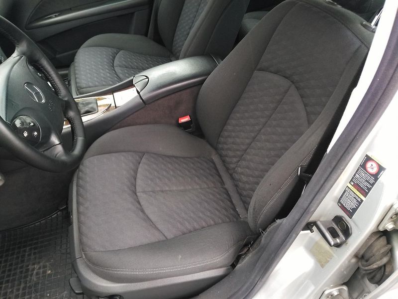 Mercedes-Benz Třídy E 220 CDI - fotka 16 z 32