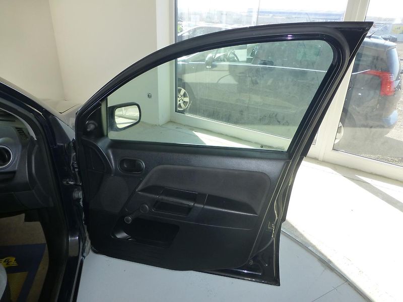 Ford Fusion (2007) 1,4i**KLIMATIZACE*** - fotka 13 z 20