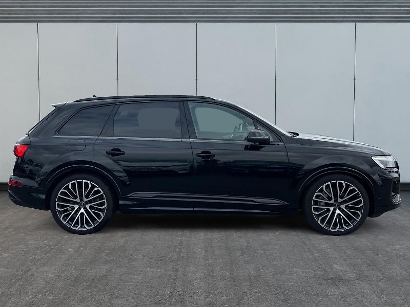 Audi Q7 (2025) S-LINE 50TDI 7MÍST TAŽNÝ DPH  - fotka 6 z 32