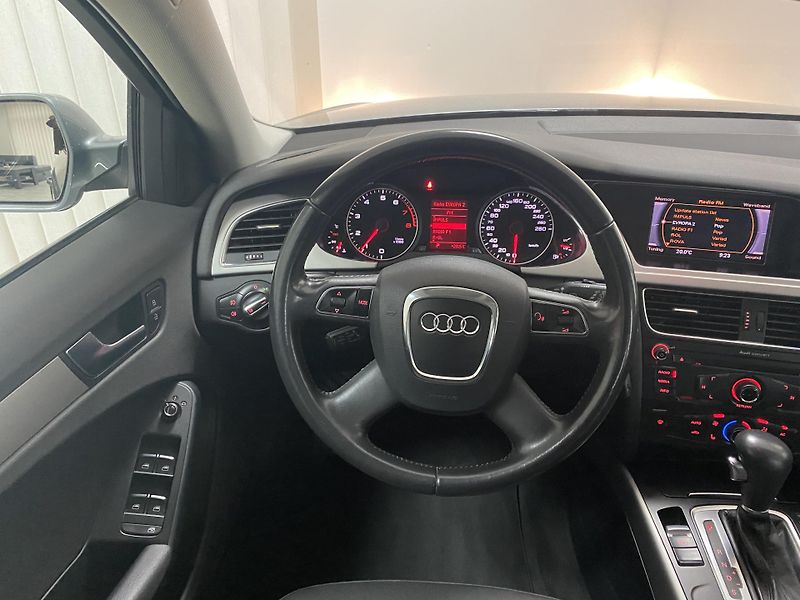 Audi A4 1.8 TFSi AUTOMAT DIGIAC - fotka 20 z 23