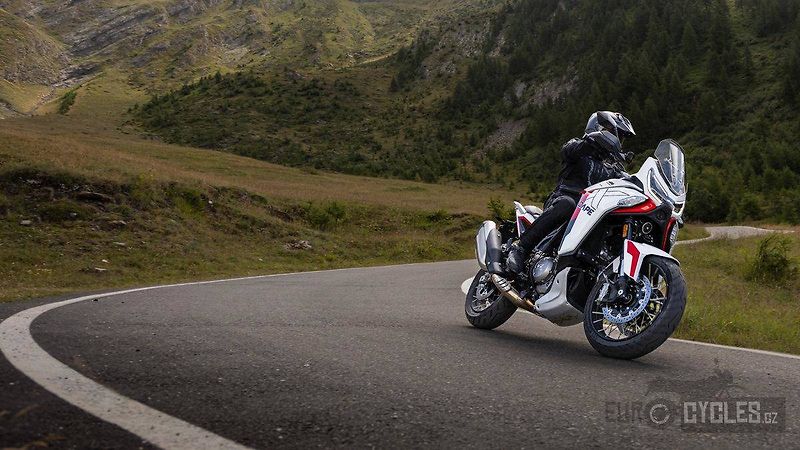 Moto Morini (2026) X-CAPE 1200 - fotka 27 z 31