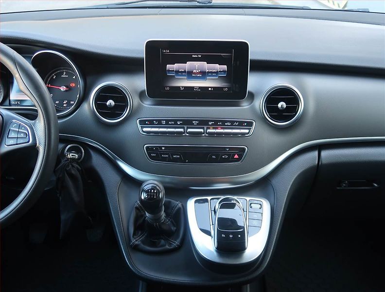 Mercedes-Benz Třídy V (2014) 220 CDI, ČR, DPH - fotka 12 z 25