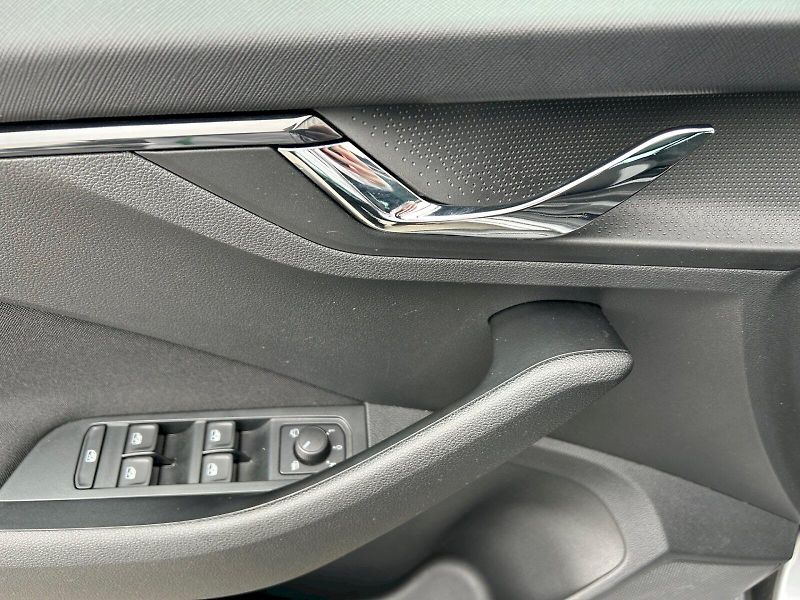 Škoda Scala (2025) Selection 1.0 TSI 85 kW - fotka 17 z 34
