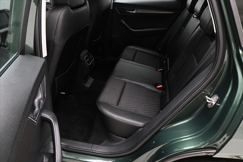 Škoda Karoq 1,5 TSI 110 kW STYLE Tažné Zár - fotka 14 z 31