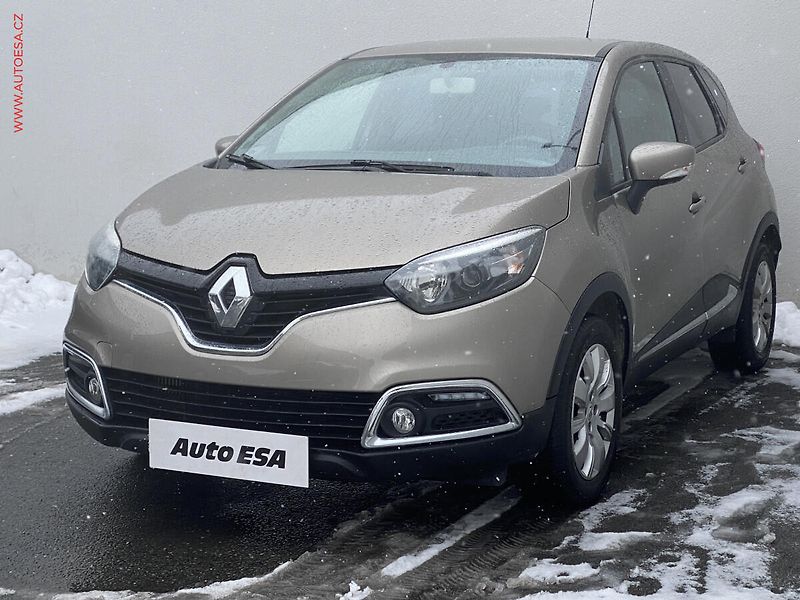 Renault Captur (2014) 1.2TCe, Zen, AT, navi - fotka 3 z 18