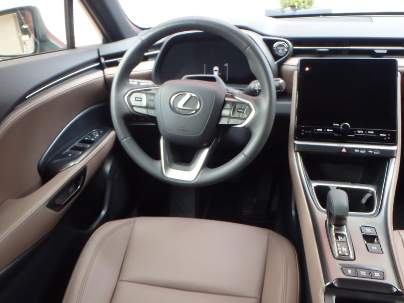 Lexus LBX (2024) 4x4 Elegant Tech  - fotka 19 z 28
