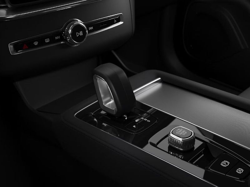 Volvo XC90 CORE B5 AWD 184kW 4x4 - fotka 11 z 12
