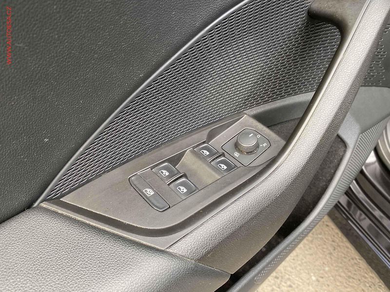 Škoda Octavia (2020) 1.5 TSi, 2.maj,ČR, Ambition - fotka 14 z 20