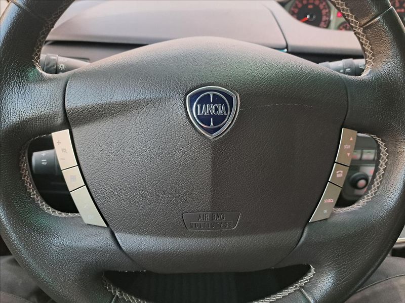 Lancia Musa 1,4 i Comfort - fotka 24 z 52
