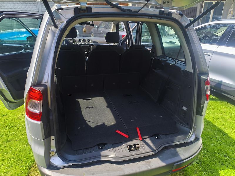 Ford Galaxy (2012) - fotka 24 z 25