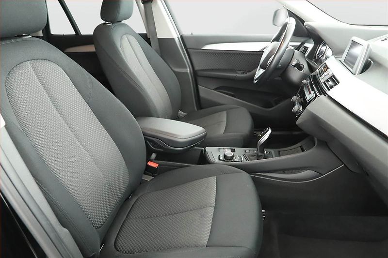 BMW X1 (2018) xDrive18d, 4X4, Automat - fotka 7 z 16