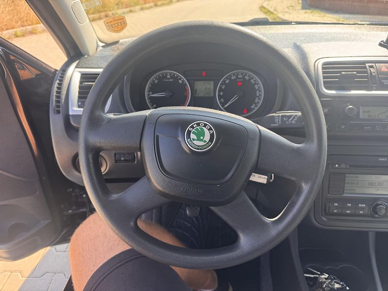 Škoda Fabia II 1.9TDI 77KW AMBITION - fotka 11 z 21