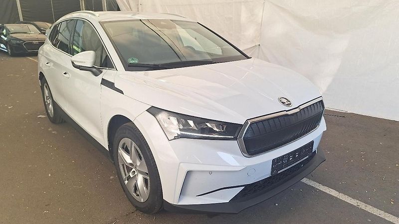 Škoda Enyaq 150kw, iV80 19ALU SOH 96% - fotka 2 z 9
