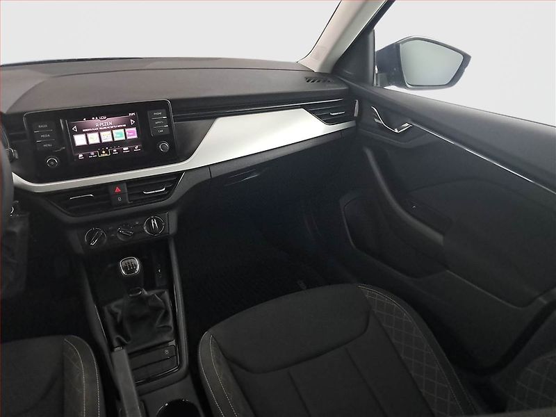 Škoda Kamiq (2020) 1.0 TSI, Tempomat - fotka 8 z 15
