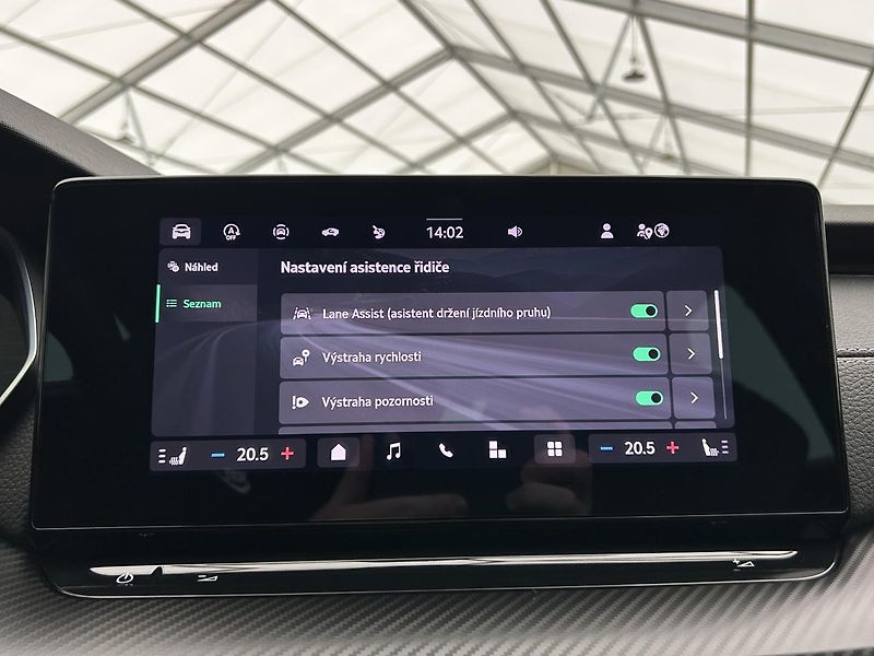 Škoda Octavia 2.0 TDI SportLine - fotka 9 z 28