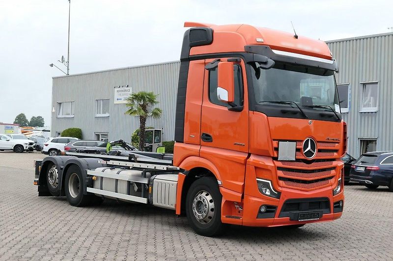 Mercedes-Benz Actros (2022) 2553 6x2 JNK EURO 6 - fotka 4 z 15